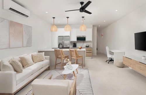 Halcyon Heights Casa | Azzurro 03 Summary: N