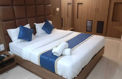 Jogeshwari East Hotel | Hotel JK Regency with 26 Rooms & a Conference Hall with 50 to 80 pax capacity.