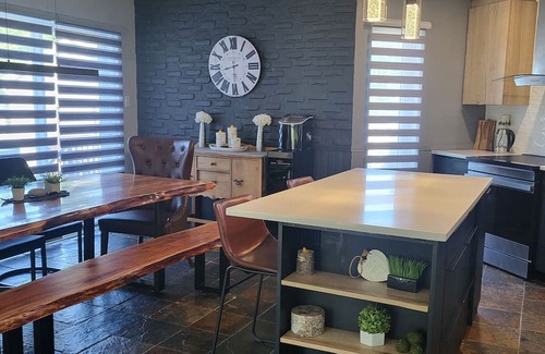 Pointe-Calumet Casa | SUMPTUOUS HOME WITH SPA