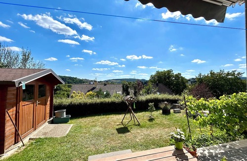 Ottweiler Apartamento | Quiet and cozy vacation apartment in Ottweiler with a view