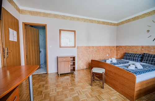 Trnovska Casa | Cozy Triple Room with Balcony at Siva čaplja