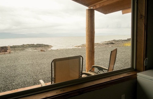 Coffman Cove Cabina | Escape to Your Beachfront Paradise in Whale Point, Coffman Cove, Alaska!