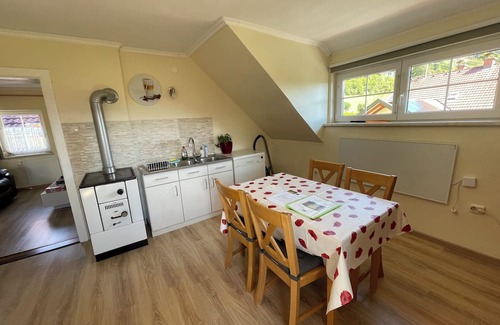 Gortschach Apartamento | Cosy Retreat with Lake and Mountain Views