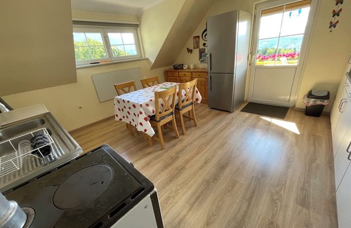 Gortschach Apartamento | Cosy Retreat with Lake and Mountain Views