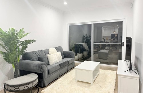 Tullimbar Casa | Serene Escape