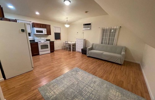 Bethpage Apartamento | Fully furnished 1 BR apartment just 2.1 miles away from the 2025 Ryder Cup.