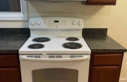 Bethpage Apartamento | Fully furnished 1 BR apartment just 2.1 miles away from the 2025 Ryder Cup.