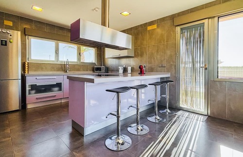 Yecla Casa | Stunning home in Yecla with private swimming pool, can be inside or outside