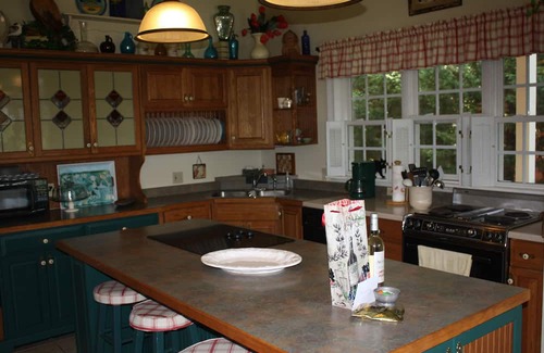 Cape May Point Casa | Pristine, Cozy, 4 bedroom Beach Cottage with a 40 foot screened in front porch!