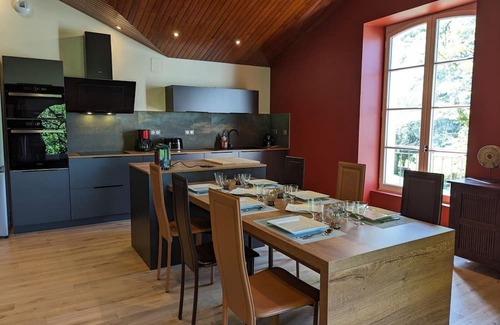 Pranzac Cabaña | Gran casa con piscina privada, wifi y mascotas permitidas para 15 pers.