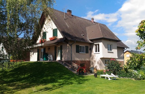 Wolfersdorf Apartamento | Quiet gite in a cul-de-sac, pets welcome by prior arrangement.