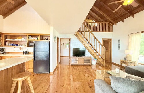 Antoneys Cay Cabaña | Beautiful 3-bedroom Island Home in West Bay with an Ocean View and a Pool