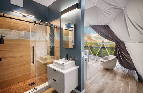 Spring Branch Complejo | Luxury Dome - Spa Shower - Panoramic Views