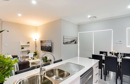 Balga Casa | Culloton Escape – Spacious 3BR Family Home Near Parks & Shops