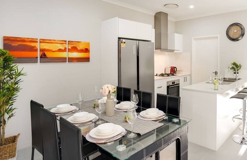 Balga Casa | Culloton Escape – Spacious 3BR Family Home Near Parks & Shops