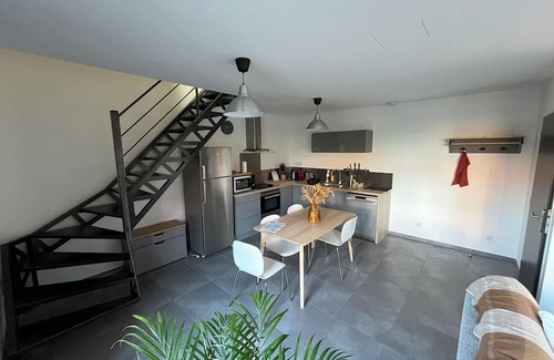 La Chapelle-d'Armentieres Casa | Quiet, cosy gîte in renovated farmhouse