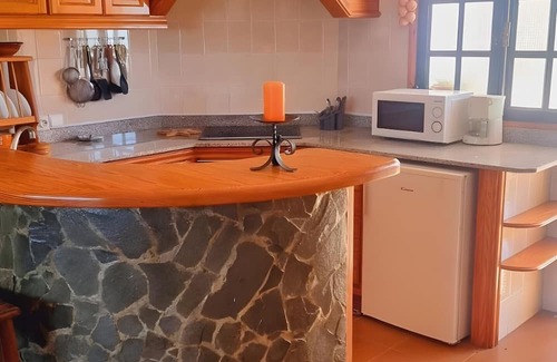 Arecida Apartamento | Apartment 'Isabel' with Sea View, Shared Terrace and Wi-Fi