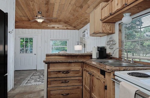 Centerville Cabina | The Omni Cabin At Our Texas Ranch