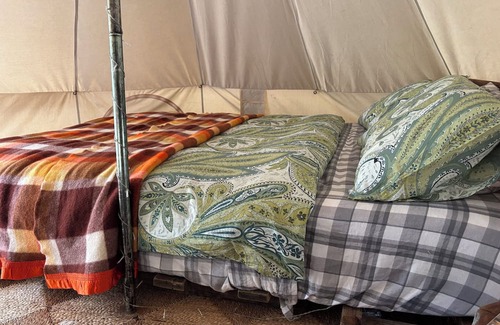Moama Cabina | Romantic Off Grid Nature Stay for 2 with Outdoor Bath Only 5 minutes from Moama