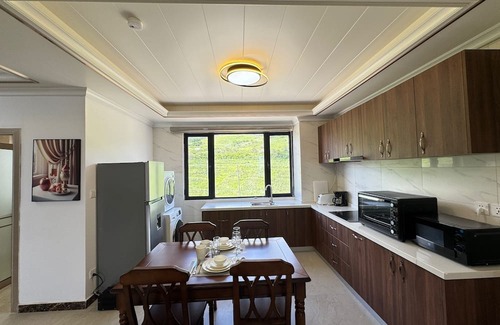 Challengers Complejo | Charming 1-bedroom resort in lovely Trinity with AC