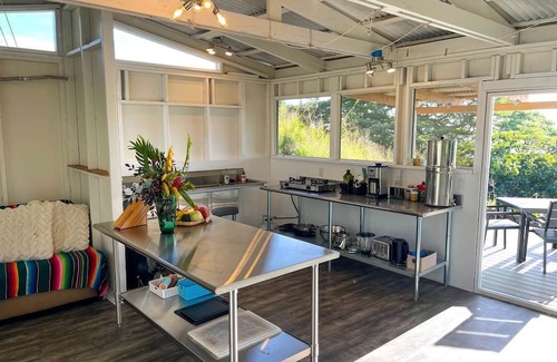 Kealakekua Cabina | Cute Cabin for Two Surrounded by Nature for a Peaceful Getaway in Kealakekua, Hawaii