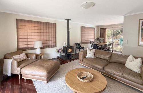 Kenmore Casa | Spacious Family Retreat with Pool/Pet friendly