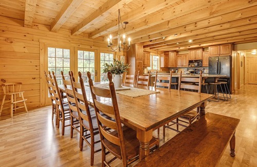 Harrison Valley Casa | Game Room + Fire Pit: Sprawling Westfield Retreat!