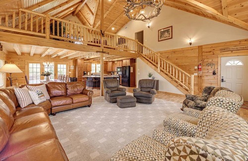 Harrison Valley Casa | Game Room + Fire Pit: Sprawling Westfield Retreat!