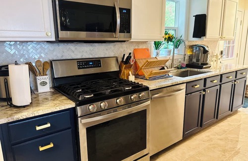 New Durham Casa | Private NH Waterfront Retreat – Hot Tub, Dog Friendly, Family & Remote Work