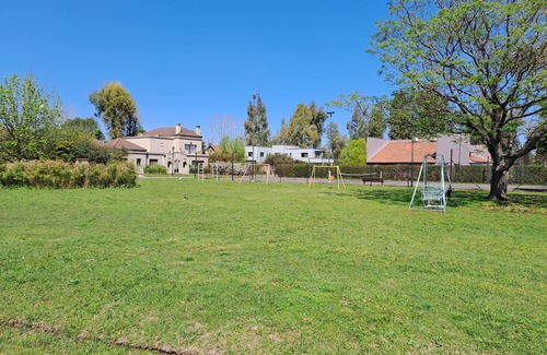 Manuel Alberti Casa | House in gated community. Pilar. Month of January