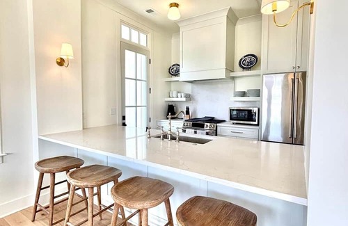 Taylor Casa | The Kinsey, 4BR Home by Velvet Ditch Villas