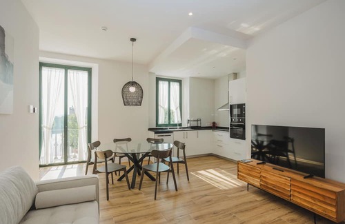 Hostalric Apartamento | Una escapada con encanto en un edificio lleno de historia