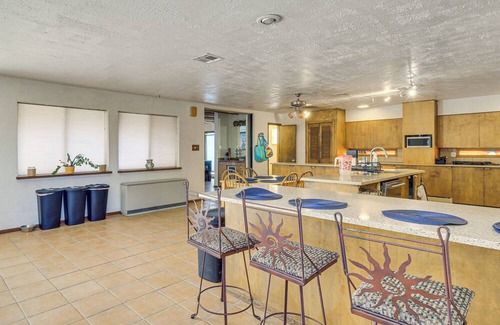 Polvadera Casa | Perfect For Groups! Socorro Home Near NM Tech