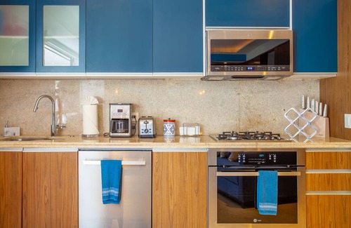 Centro Ixtapa Apartamento | Sunny Studio in Romantic Zone. Steps to Beach.