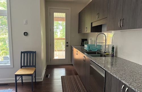Dwight Cabaña | 3000SF Modern Cottage Algonquin, Muskoka