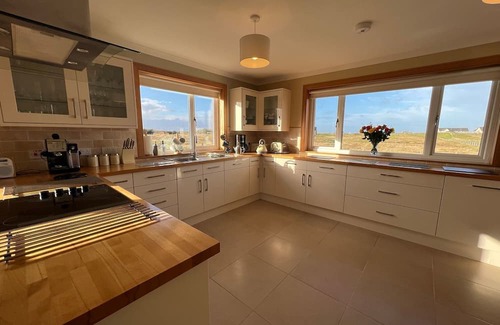 Homore Cabaña | AIRIGH NAM FIADH, family friendly, with open fire in Creagorry