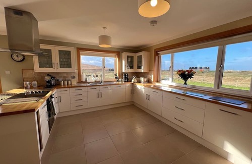Homore Cabaña | AIRIGH NAM FIADH, family friendly, with open fire in Creagorry