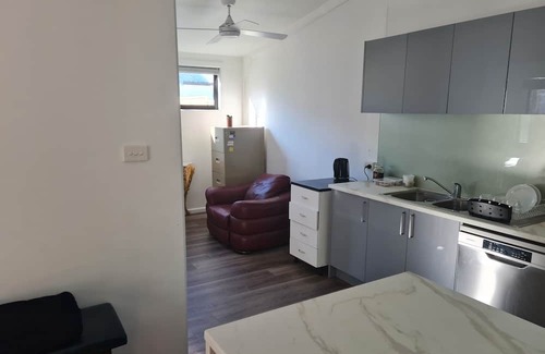 Fishing Point Casa | Fishing Point Guest House Retreat - fully self contained unit for two guests