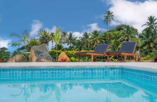 Matavera Casa | Enua Tipani Pool Villan Quiet Convenient location Modern Finishes Sleeps 8