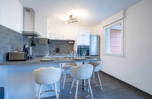 Woippy Apartamento | Spacious - 4 pers' - Balcony - 2 beds - Parking