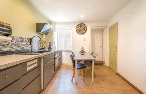 Woippy Cama Y Desayuno | Chambre 30m² - Salon privé - 2TV - Wifi - 120m²