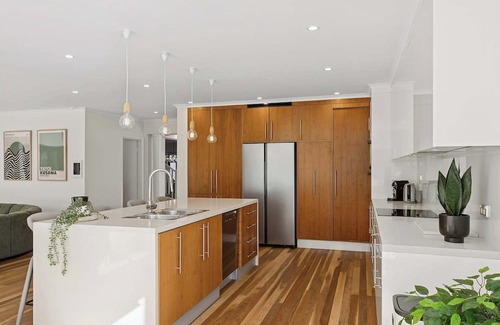 Kariong Casa | La La Land by Coast Hosting