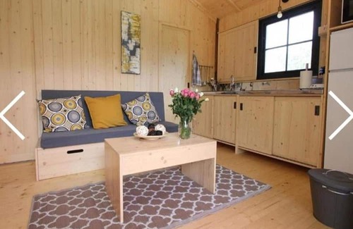 Moncrabeau Chalet De Esquí | Chalet sobre pilotes con terraza para 4 personas