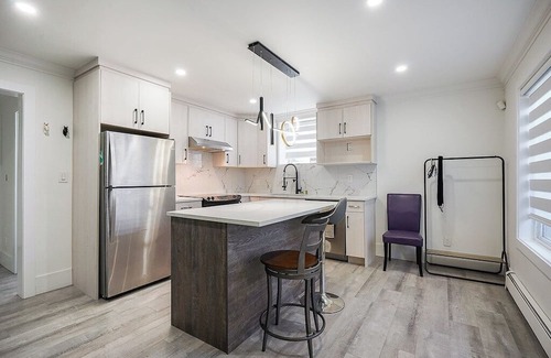 Surrey Newton Apartamento | Charming studio in wonderful Surrey with AC