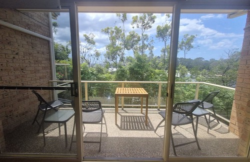 Batemans Bay Casa | UNIT 9: A cosy 2 beddie and a short stroll into central Batemans Bay.