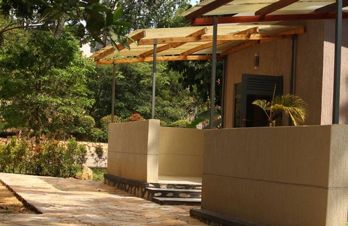 Entebbe Cabina | Tranquil forest cabin in Entebbe