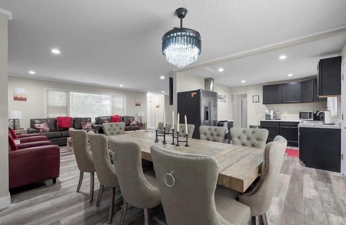 Galena Casa | Pool Table Fire Pit Bar King Sleeps 22