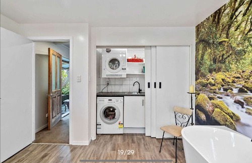 Waipu Otro | Tranquil space with sounds of stream and native bird life.