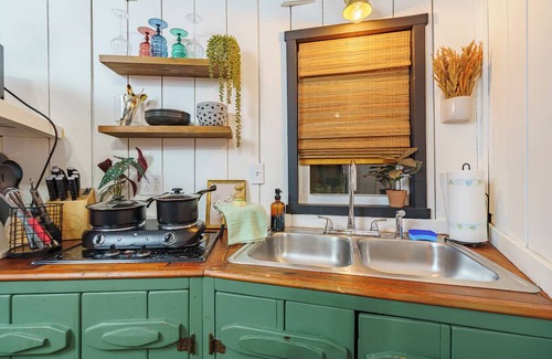 Wildwood Cabaña | Adventurer Yurt - Landing Zone, Studio. Full Bathroom. Kitchenette. Updated.