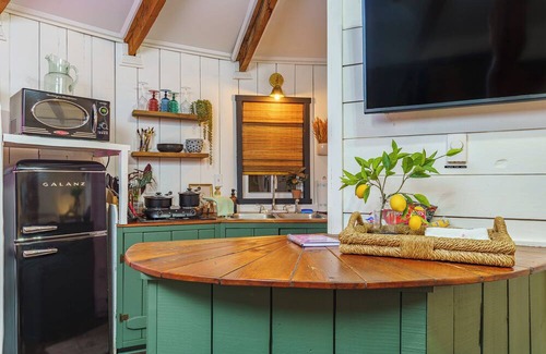 Wildwood Cabaña | Adventurer Yurt - Landing Zone, Studio. Full Bathroom. Kitchenette. Updated.